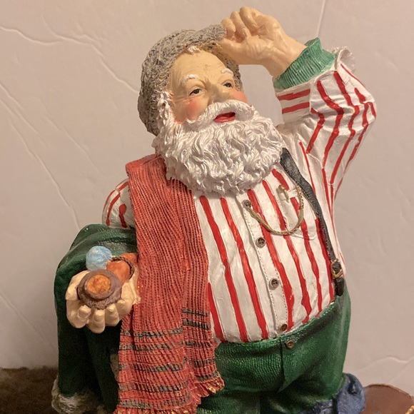 Vintage possible dreams Toys Treasure box Santa with pipe poly resin 5Lx5Wx10H - Picture 3 of 9